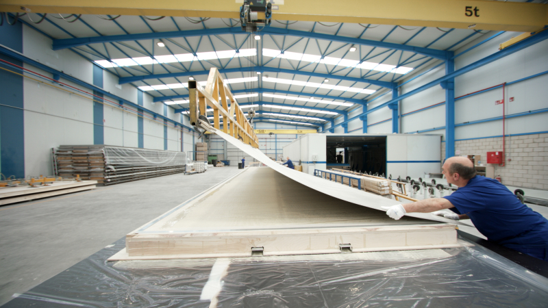 EgaLeciTrailer increase its facilities dedicated to panel manufacturing